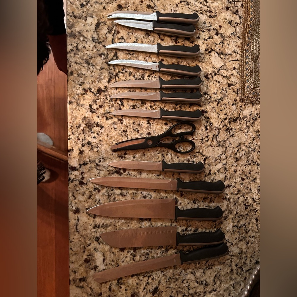 Black and Silver Kitchen Knife Set